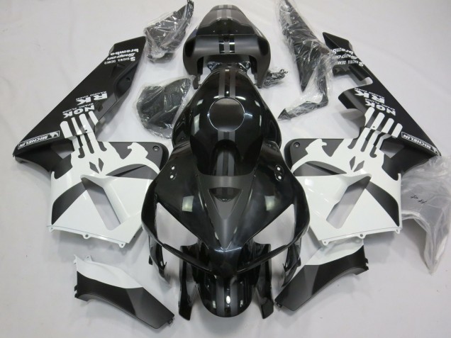 2005-2006 Matt Schwarzes & Weißes Punisher-Logo Honda CBR600RR Motorrad Verkleidungen 2005-2006 Matt Schwarzes & Weißes Punisher-Logo Honda CBR600RR Motorrad Verkleidungen