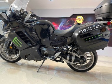 Kawasaki GTR1400/ZG1400 Motorrad Verkleidung 2007-2009 - Schwarz Monster